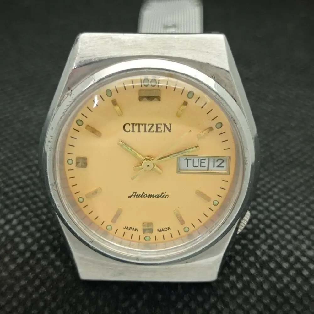 Vintage 1979 Citizen Automatic Mens Silver Watch W/daydate & Gold accents